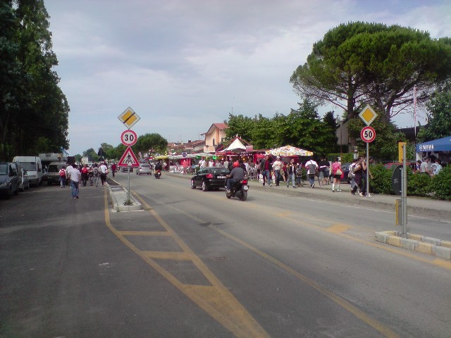 640x480 pixels (76K)